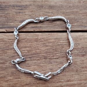 Crystal Wave Bracelet B3426